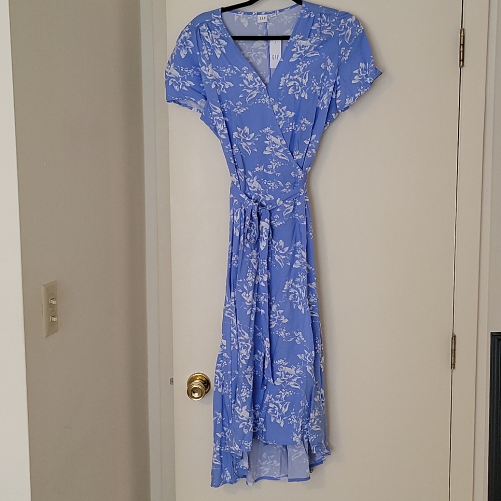 NWT GAP Wrap around dress 👗❤️